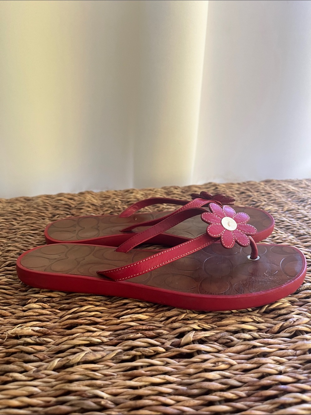 Women's Coach Red Flower Thong Sandals - Picture 5 of 10